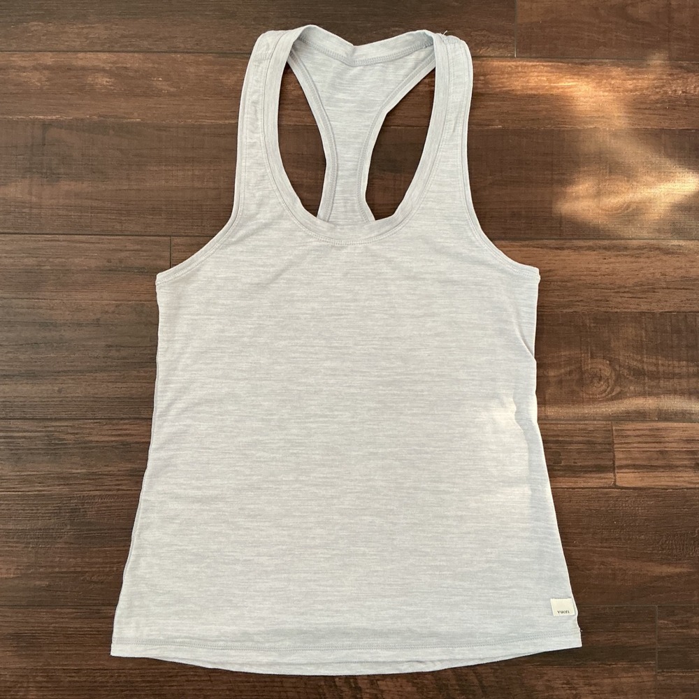 Vuori Lux Performance Racerback Tank Top Heather Grey Slim Fit Small Activewear